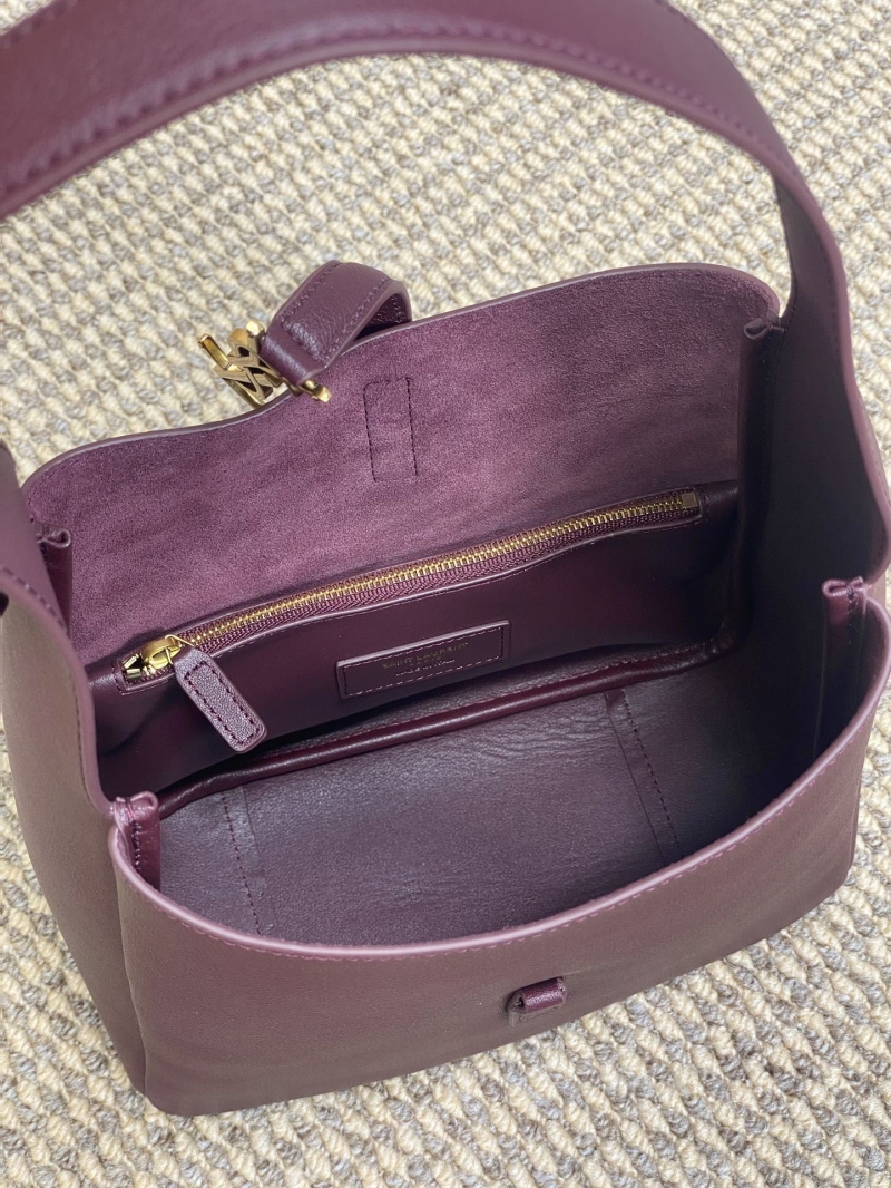 Y51 hobo bags